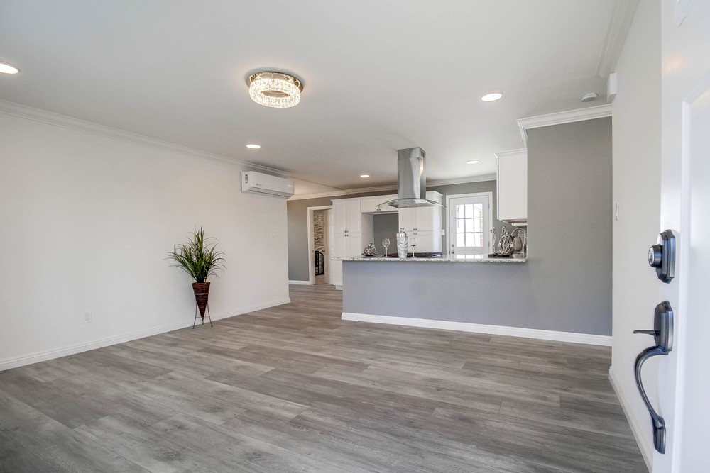Virtual tour photo 6 of 54 for 803 Bonsall St