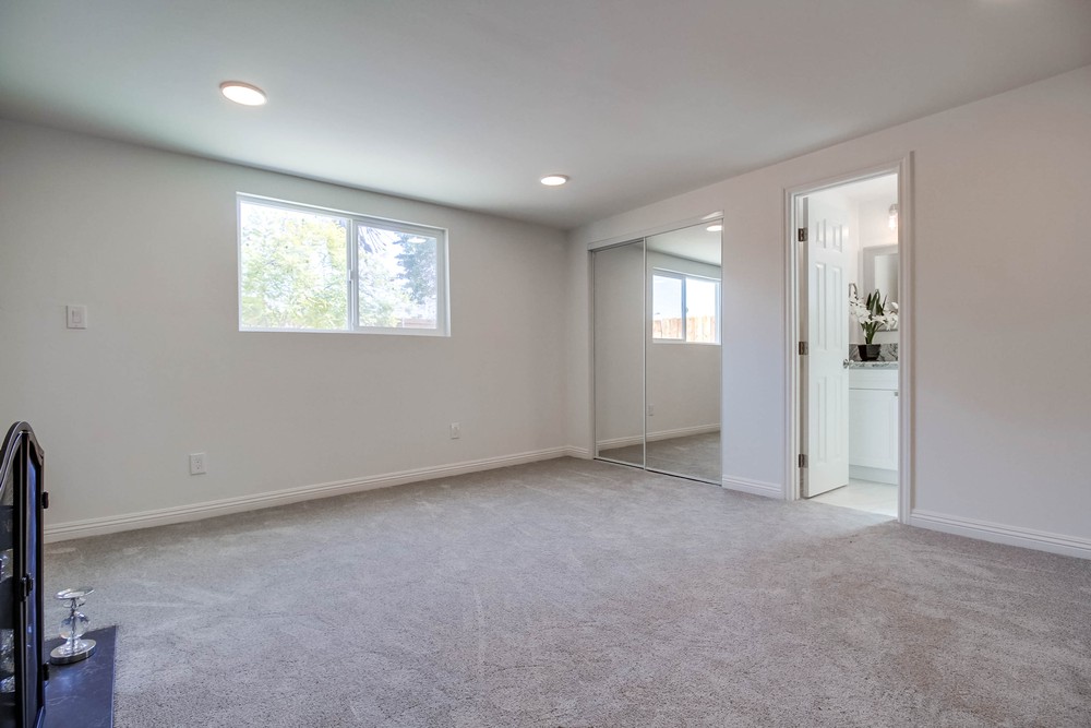 Virtual tour photo 29 of 54 for 803 Bonsall St
