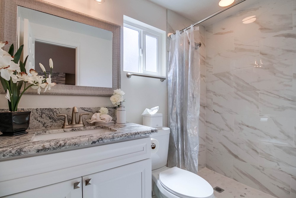 Virtual tour photo 32 of 54 for 803 Bonsall St