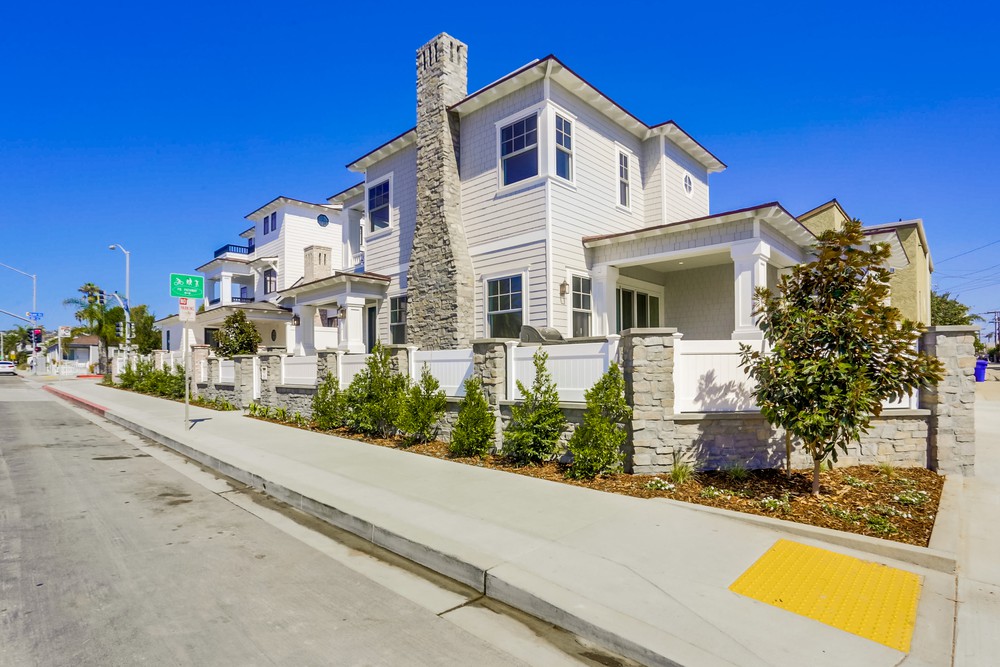 Virtual tour photo 71 of 93 for 803 Law St