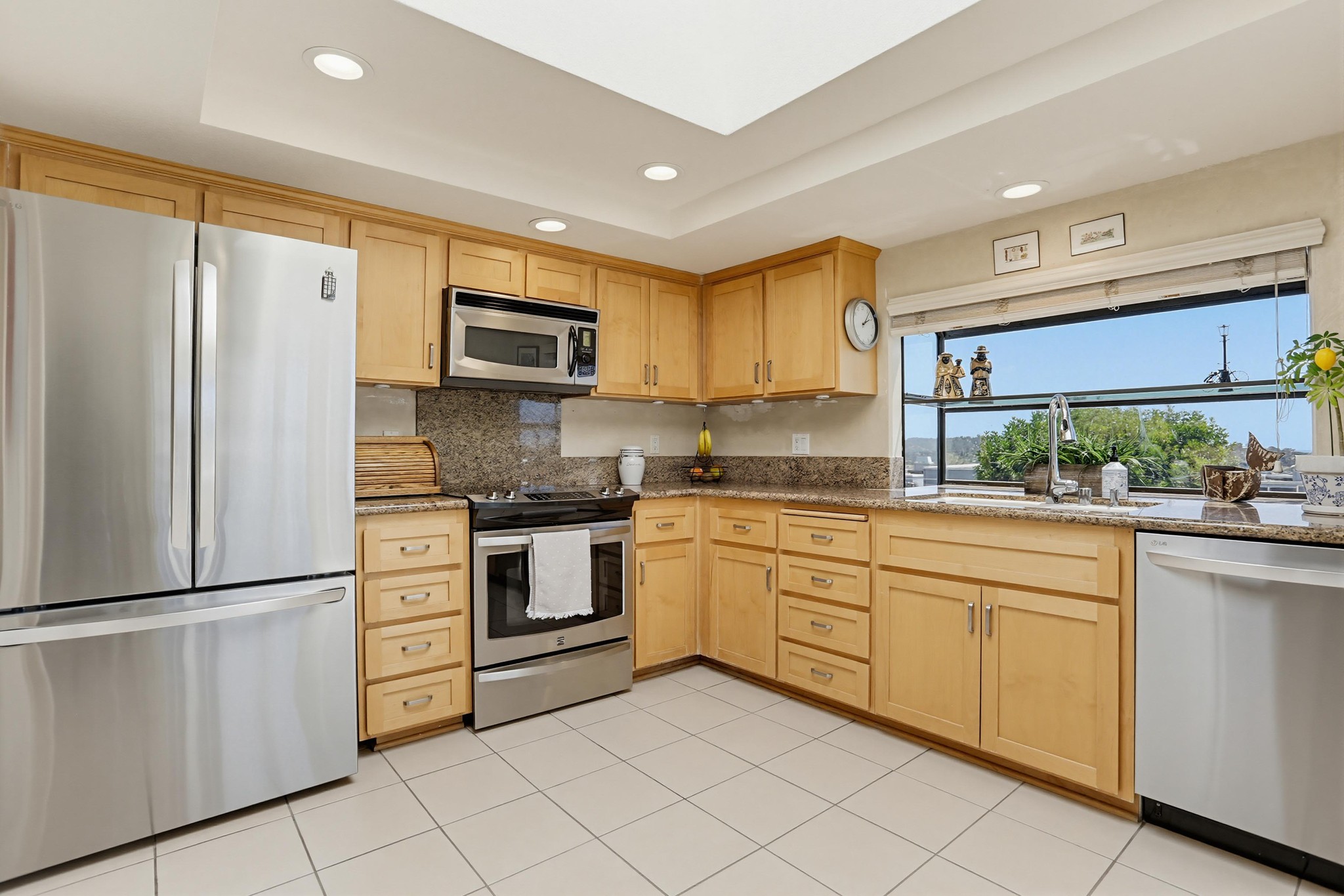 Virtual tour photo 14 of 49 for 803 Spindrift Dr