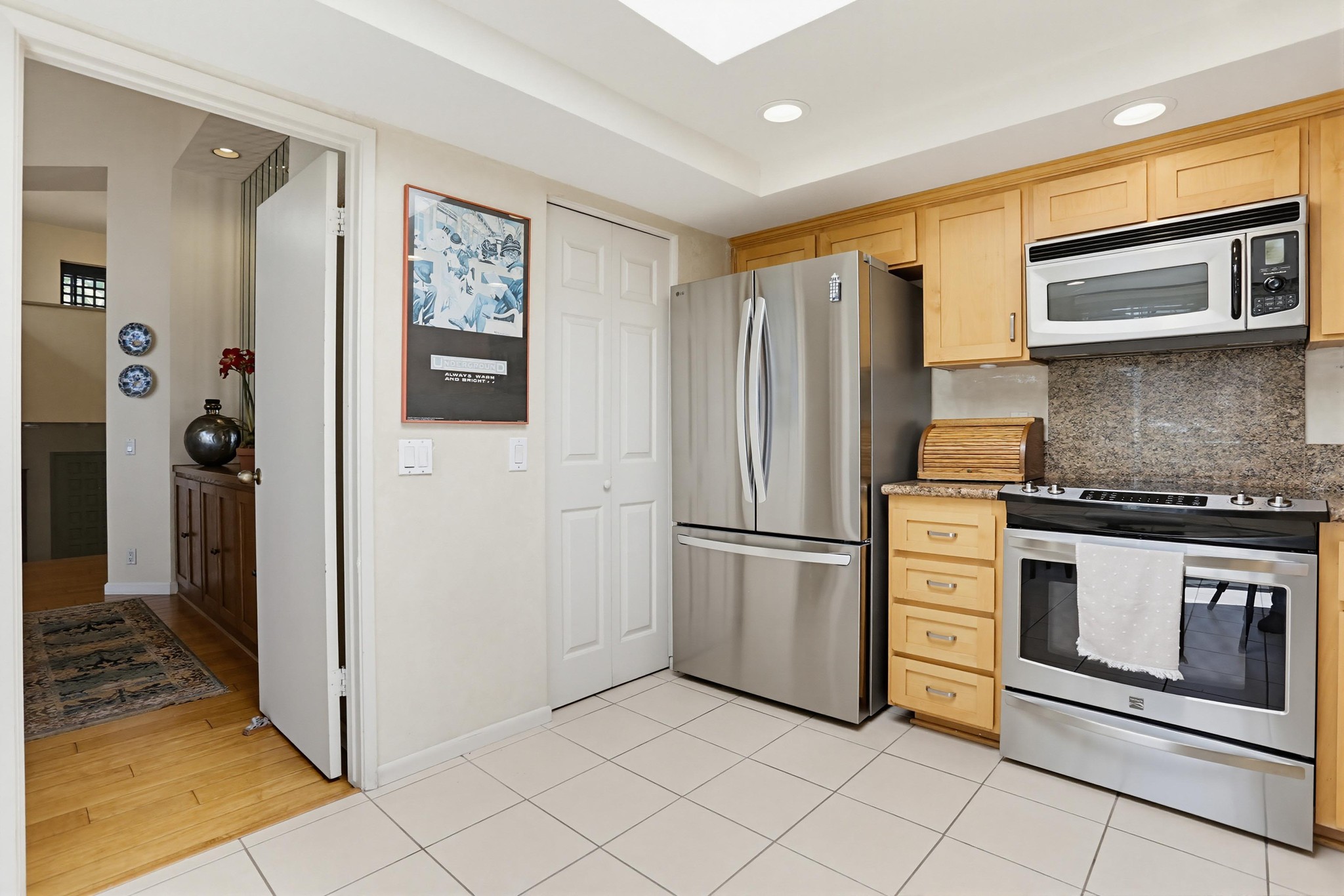 Virtual tour photo 15 of 49 for 803 Spindrift Dr