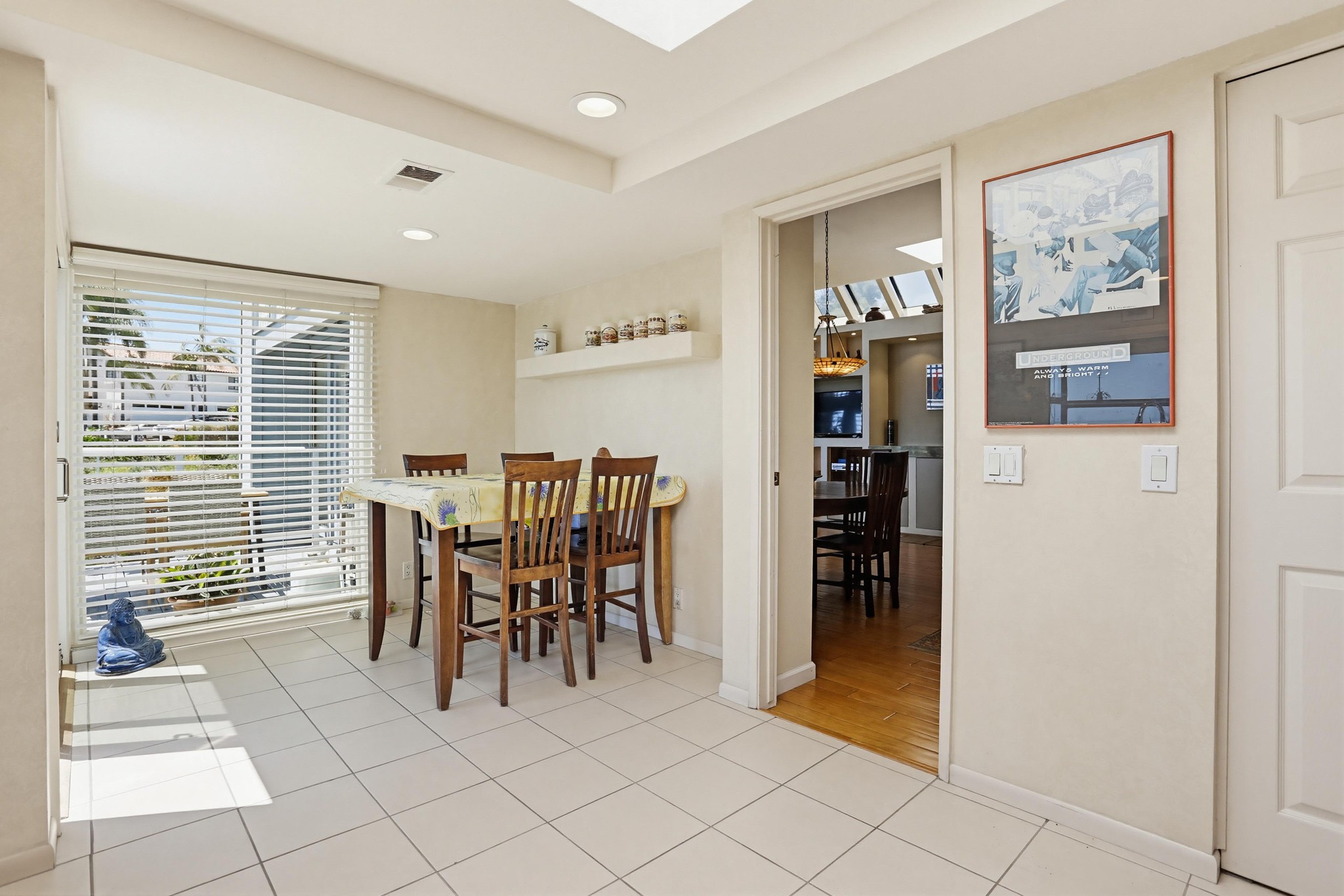 Virtual tour photo 16 of 49 for 803 Spindrift Dr