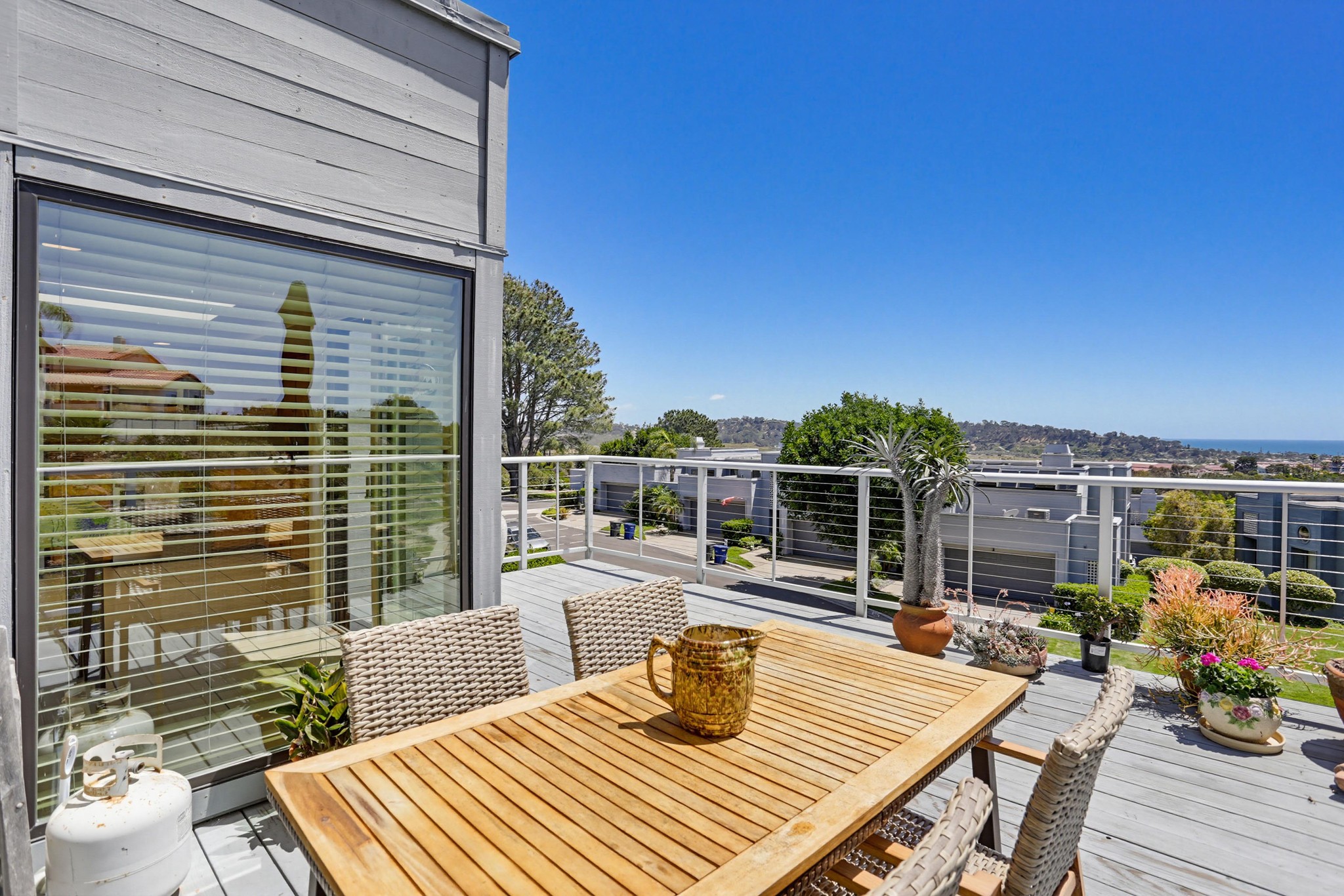 Virtual tour photo 22 of 49 for 803 Spindrift Dr