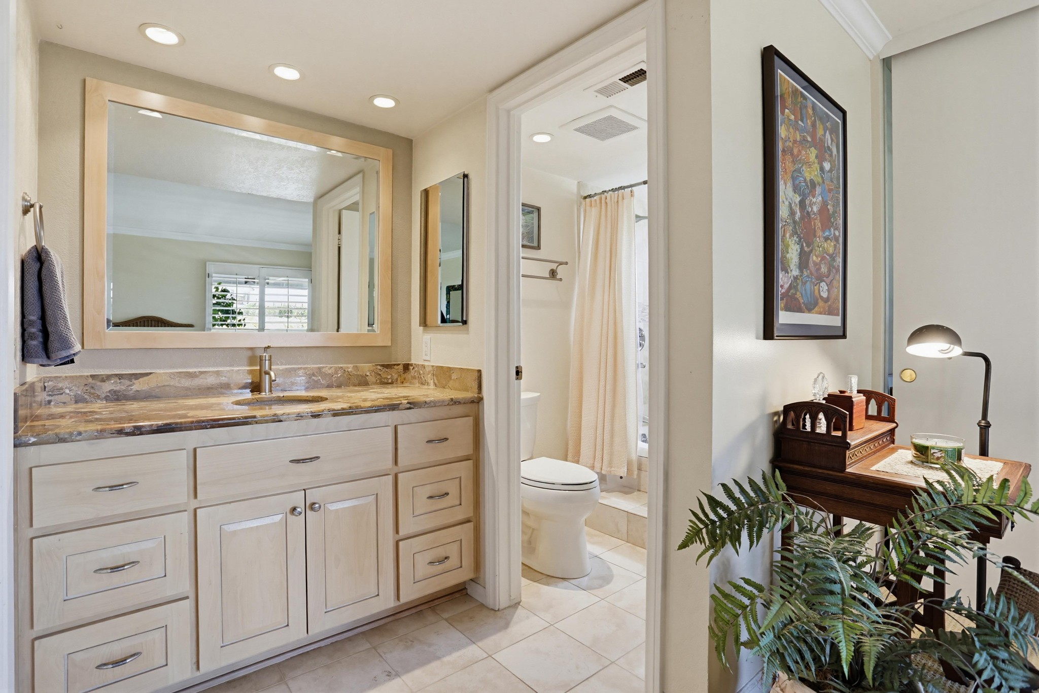 Virtual tour photo 43 of 49 for 803 Spindrift Dr