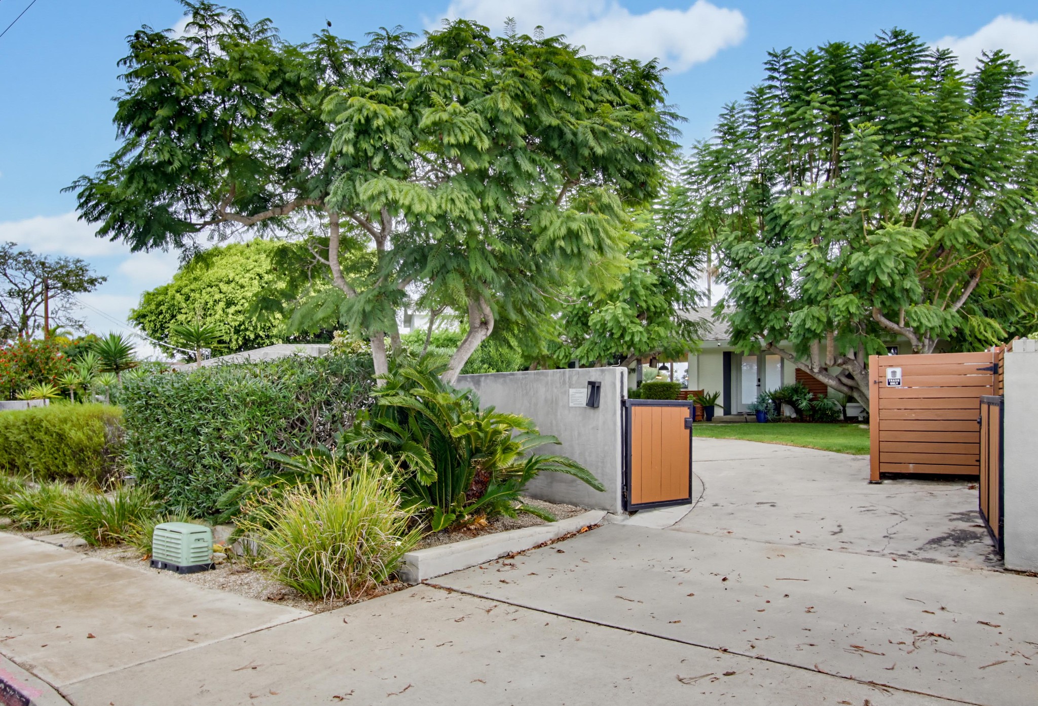 Virtual tour photo 3 of 129 for 8031 La Jolla Scenic Dr N
