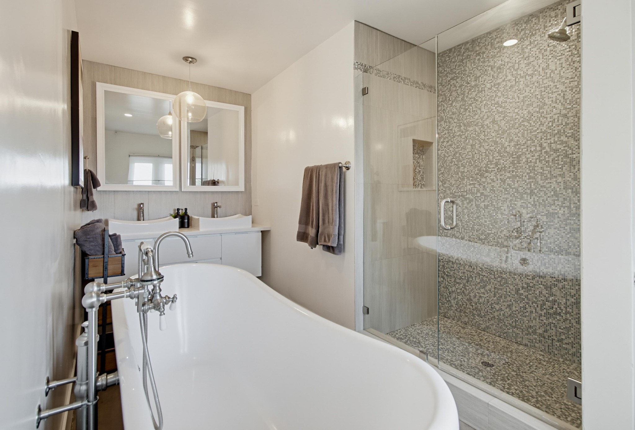 Virtual tour photo 53 of 129 for 8031 La Jolla Scenic Dr N