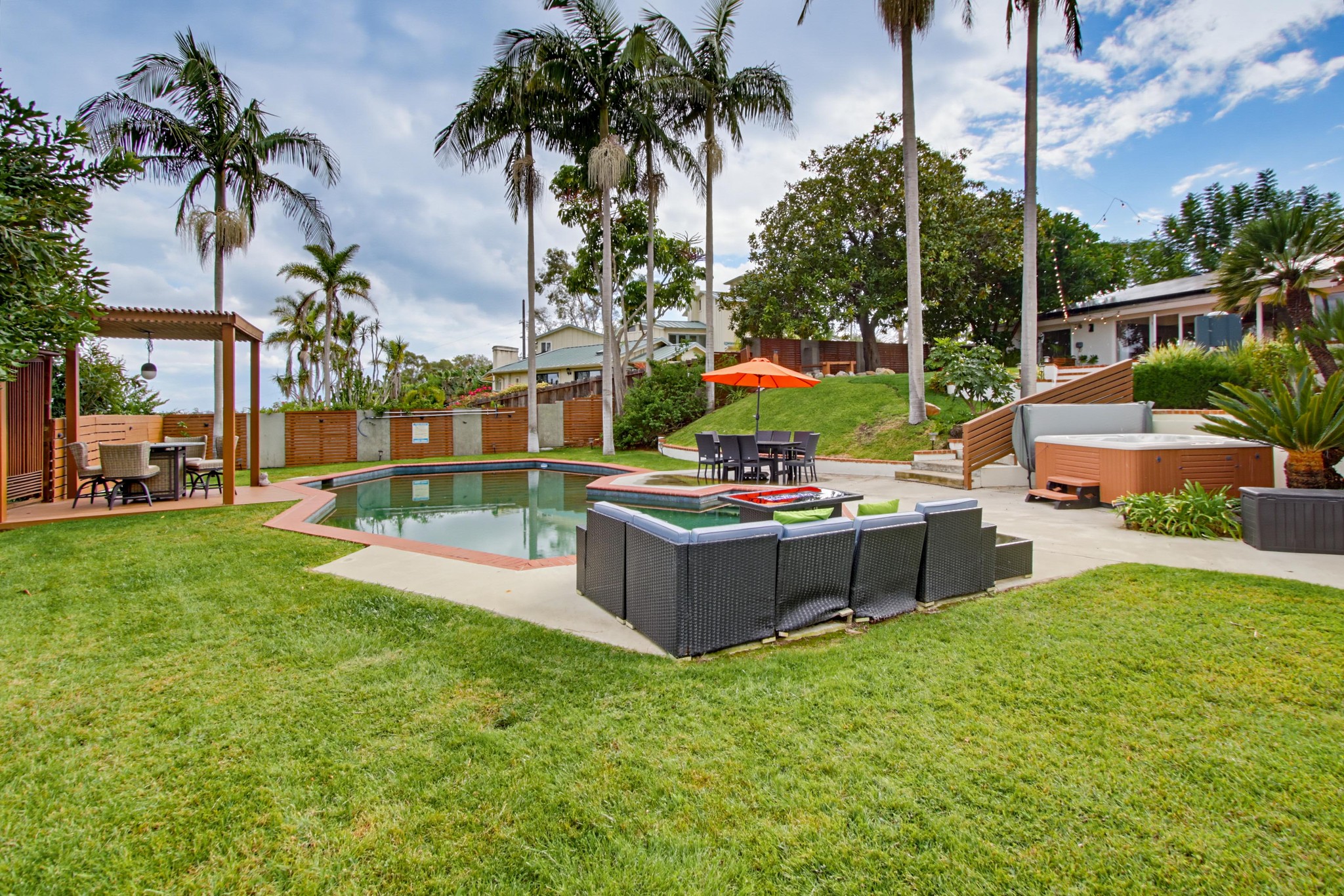 Virtual tour photo 83 of 129 for 8031 La Jolla Scenic Dr N