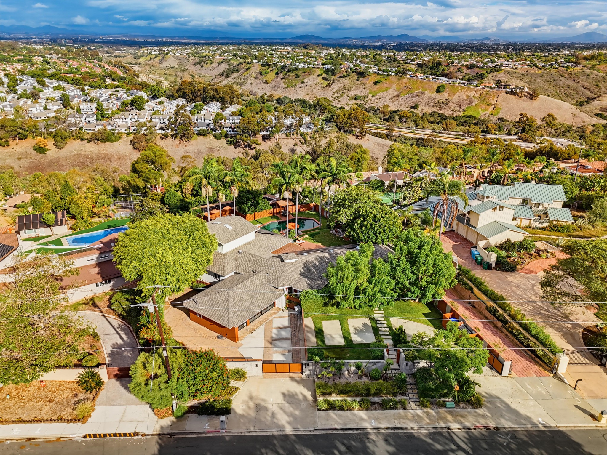Virtual tour photo 91 of 129 for 8031 La Jolla Scenic Dr N