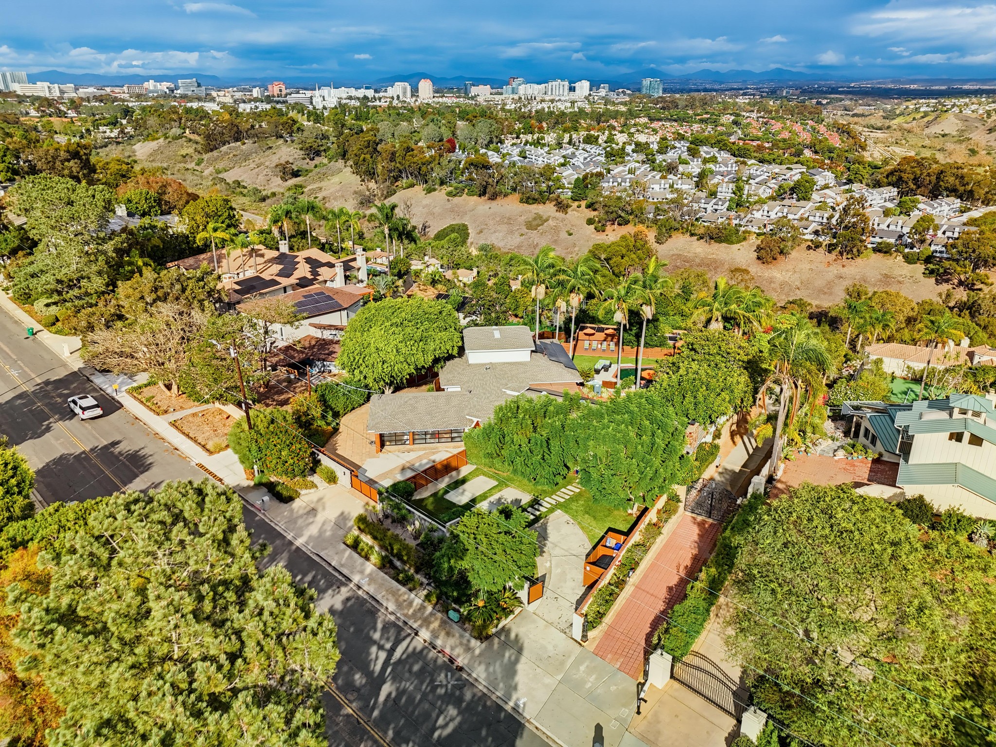 Virtual tour photo 92 of 129 for 8031 La Jolla Scenic Dr N