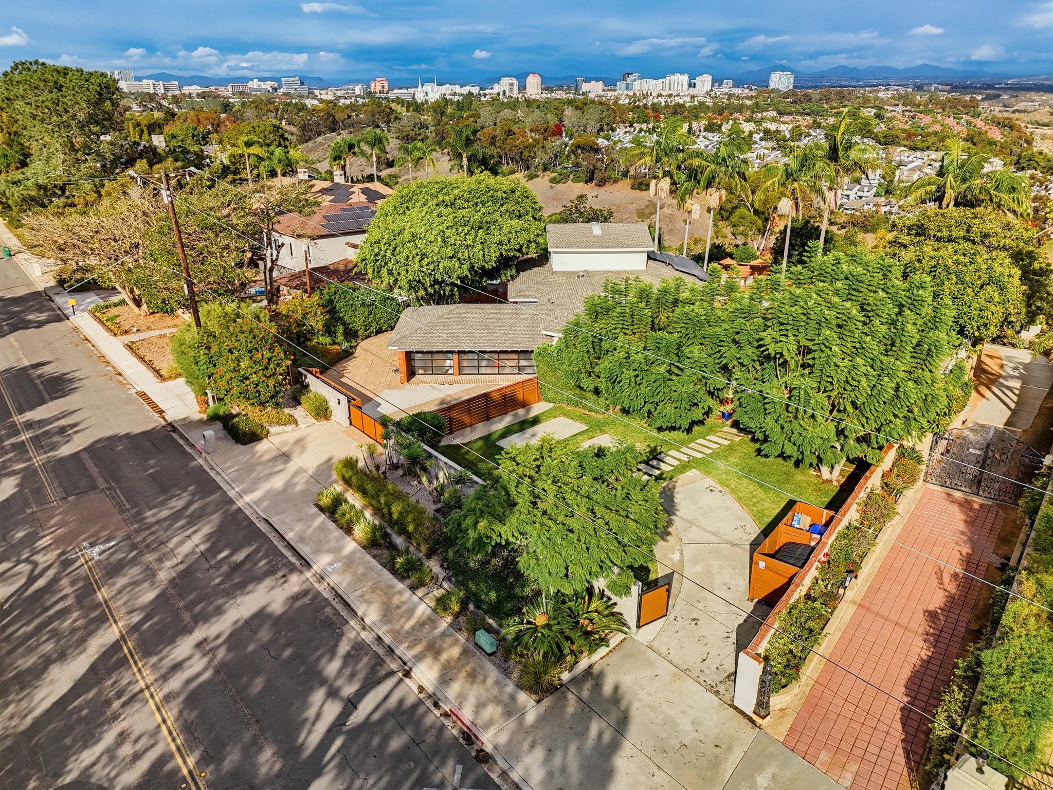 Virtual tour photo 93 of 129 for 8031 La Jolla Scenic Dr N