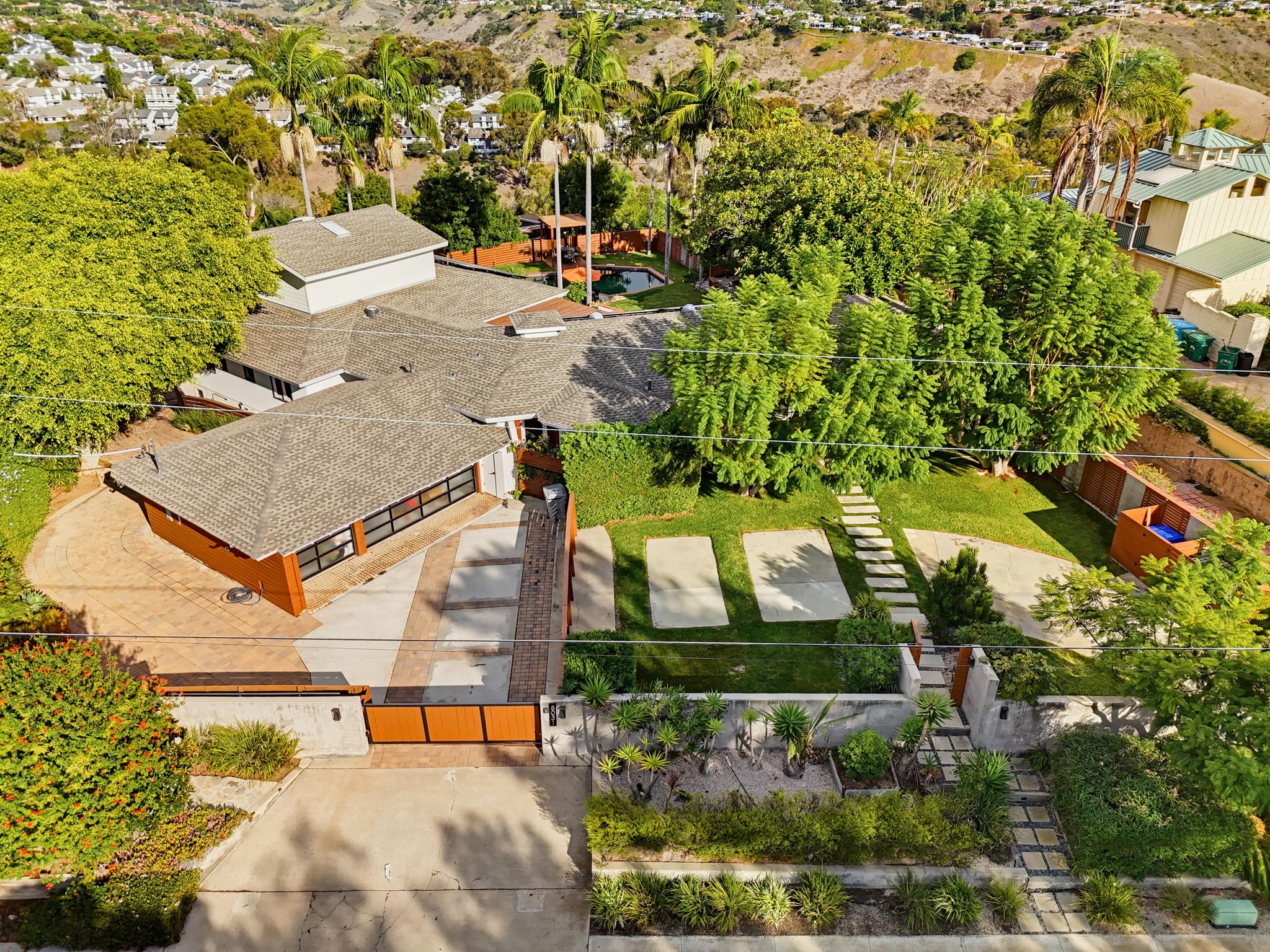 Virtual tour photo 94 of 129 for 8031 La Jolla Scenic Dr N