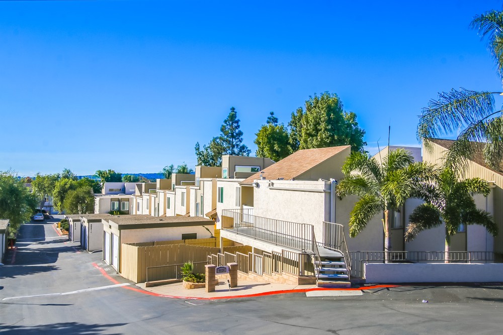 Virtual tour photo 3 of 40 for 8034 Linda Vista Rd #2q