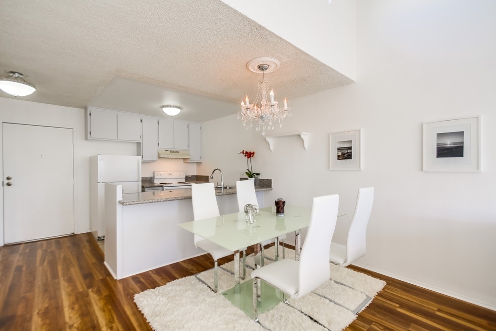 Virtual tour photo 15 of 40 for 8034 Linda Vista Rd #2q