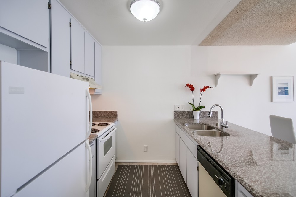 Virtual tour photo 21 of 40 for 8034 Linda Vista Rd #2q