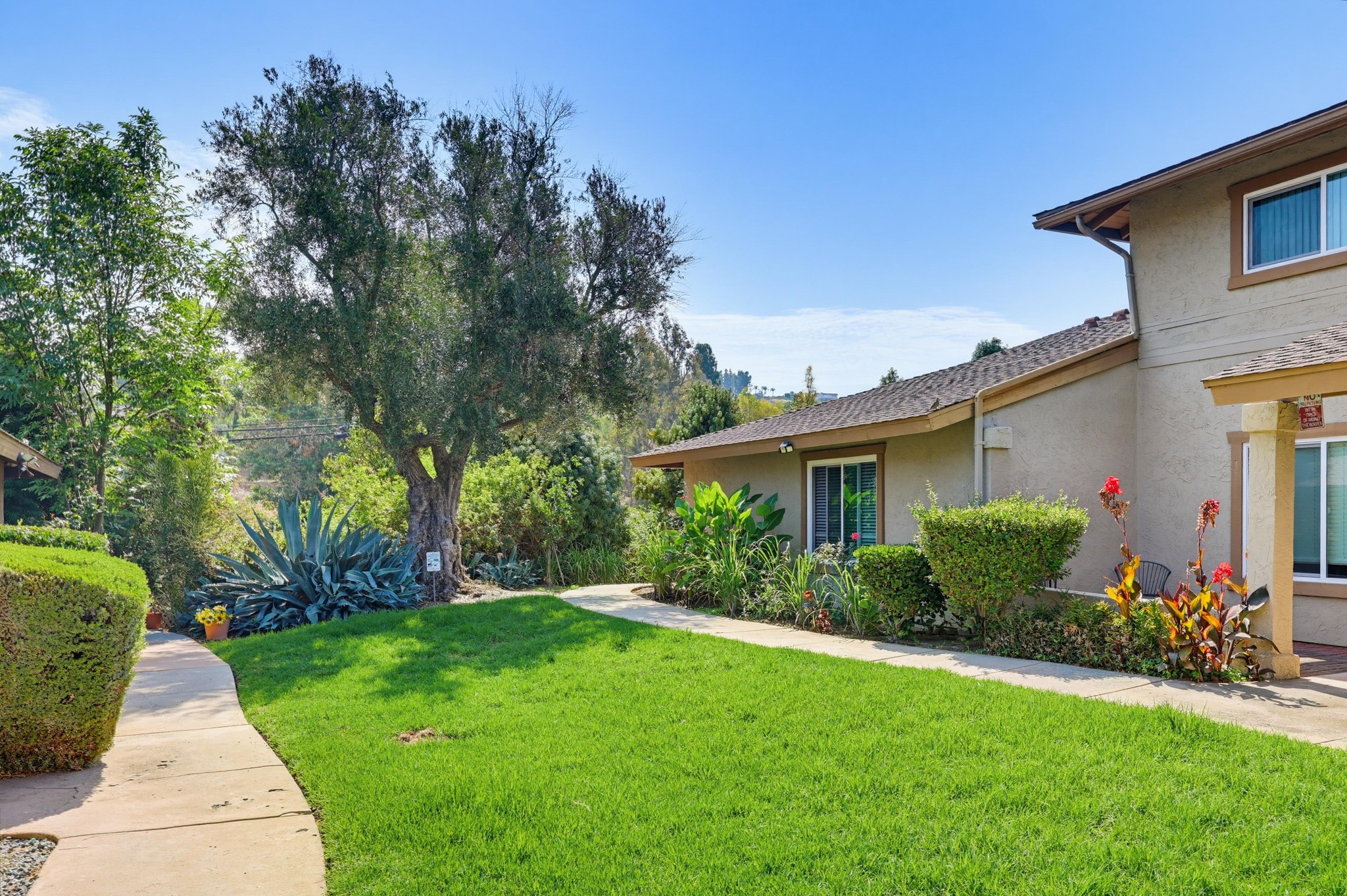 Virtual tour photo 3 of 63 for 8035 Calle Fanita