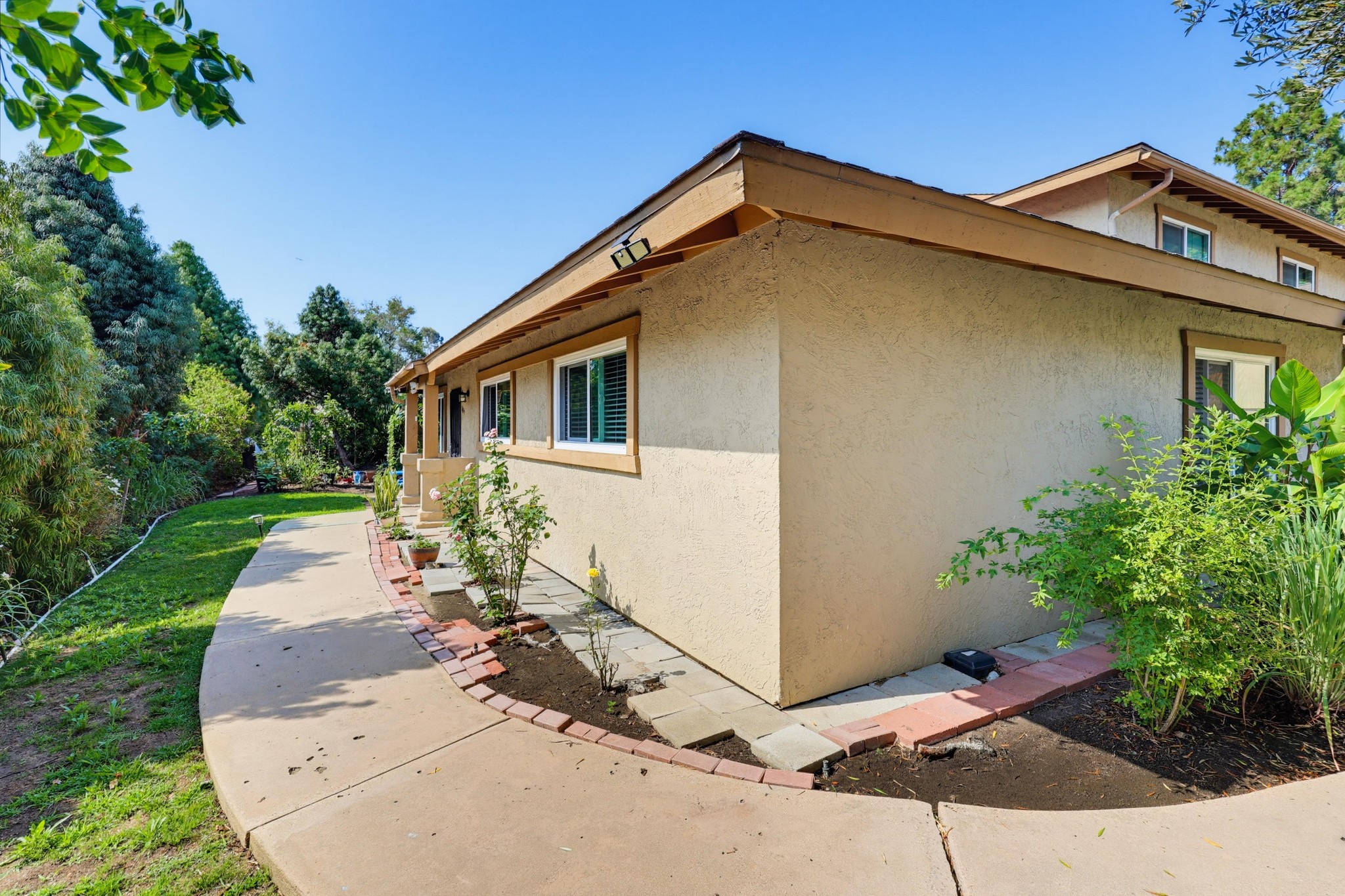 Virtual tour photo 5 of 63 for 8035 Calle Fanita