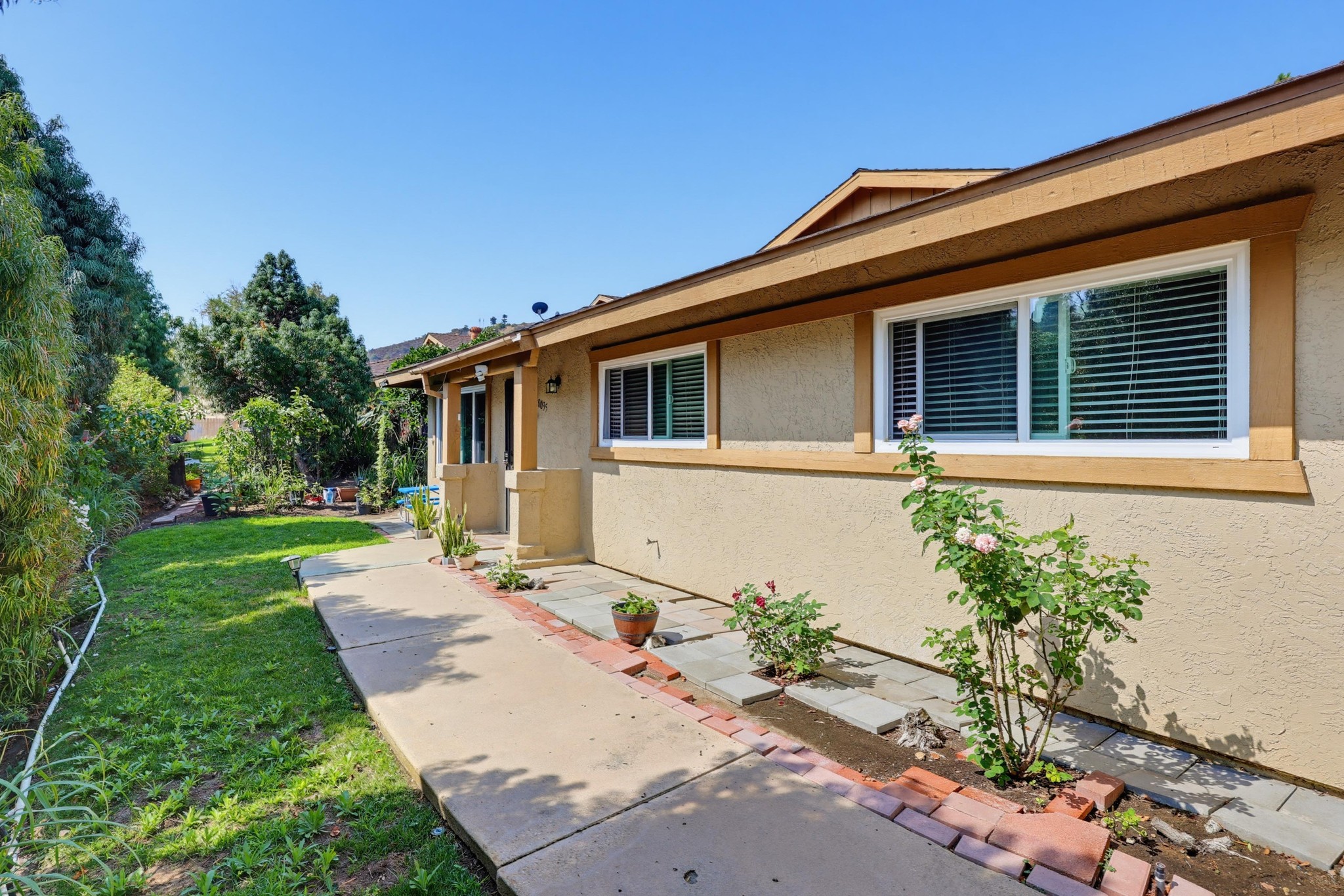Virtual tour photo 6 of 63 for 8035 Calle Fanita