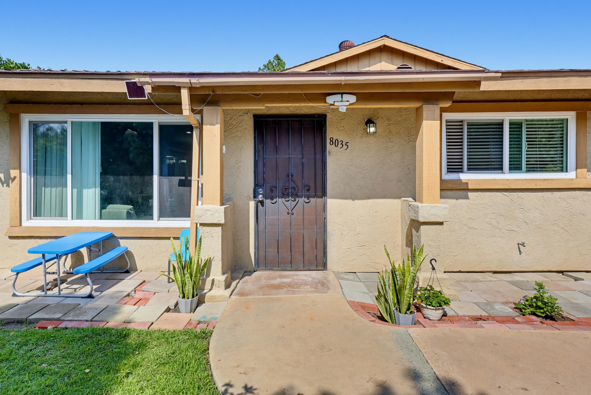Virtual tour photo 8 of 63 for 8035 Calle Fanita