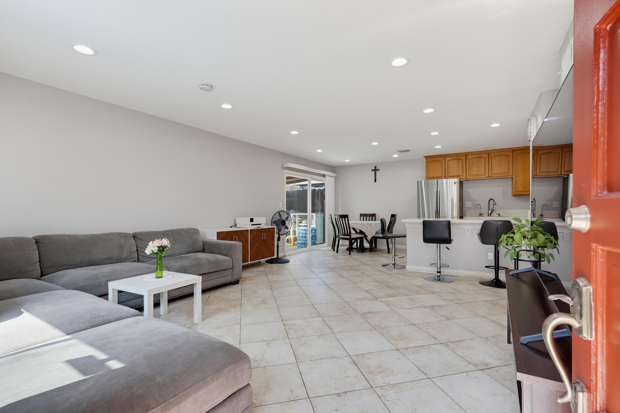 Virtual tour photo 11 of 63 for 8035 Calle Fanita