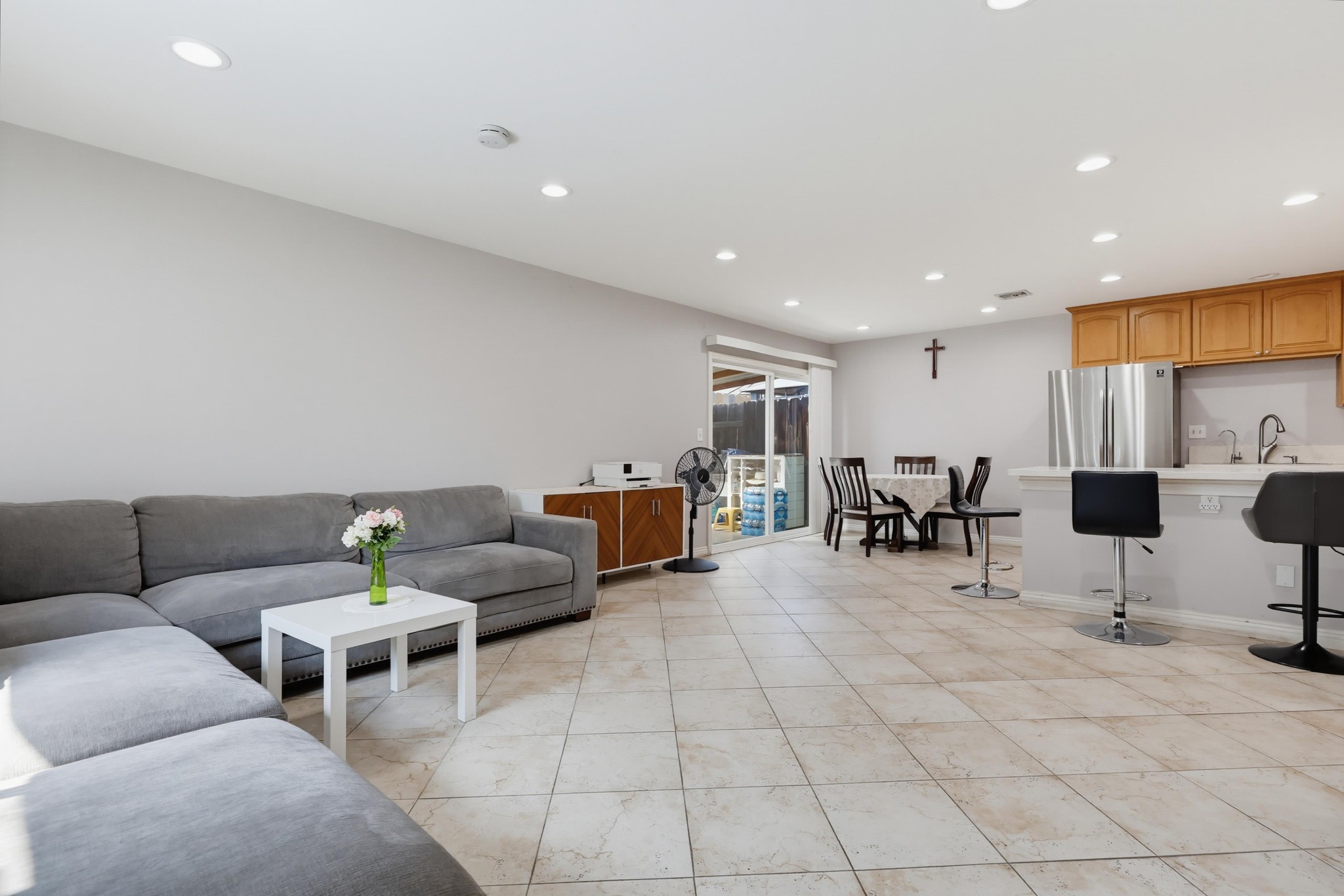 Virtual tour photo 12 of 63 for 8035 Calle Fanita
