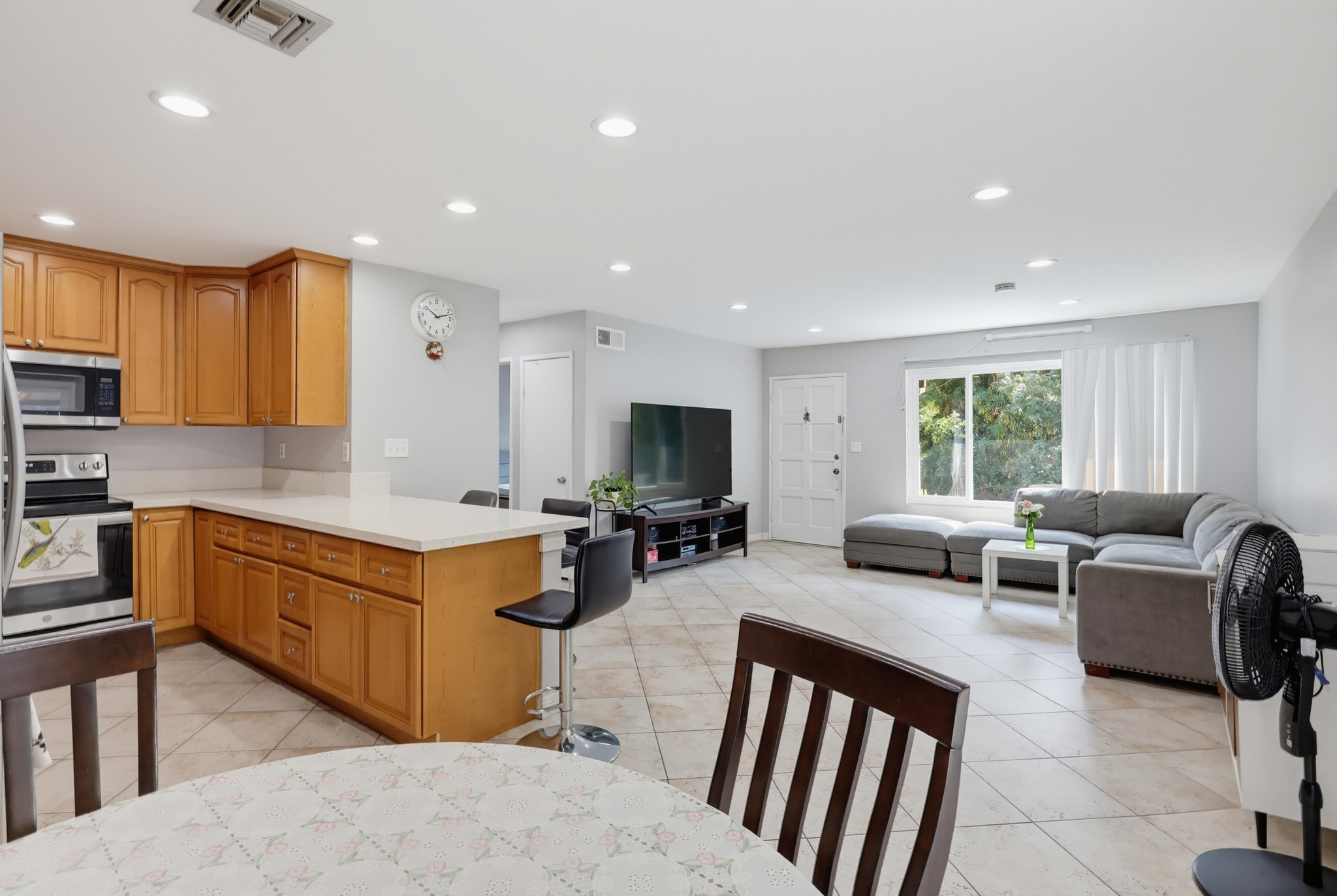 Virtual tour photo 22 of 63 for 8035 Calle Fanita