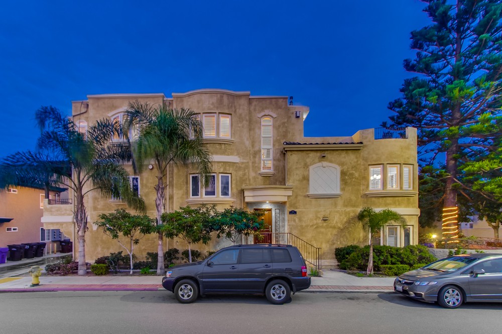Virtual tour photo 1 of 95 for 804 Coronado Court