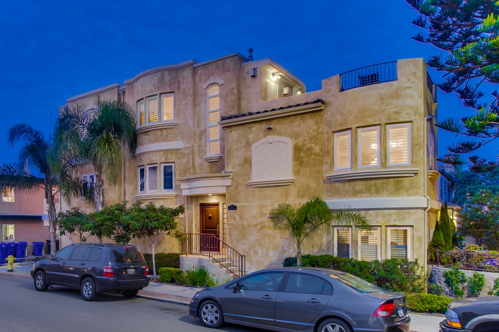 Virtual tour photo 3 of 95 for 804 Coronado Court