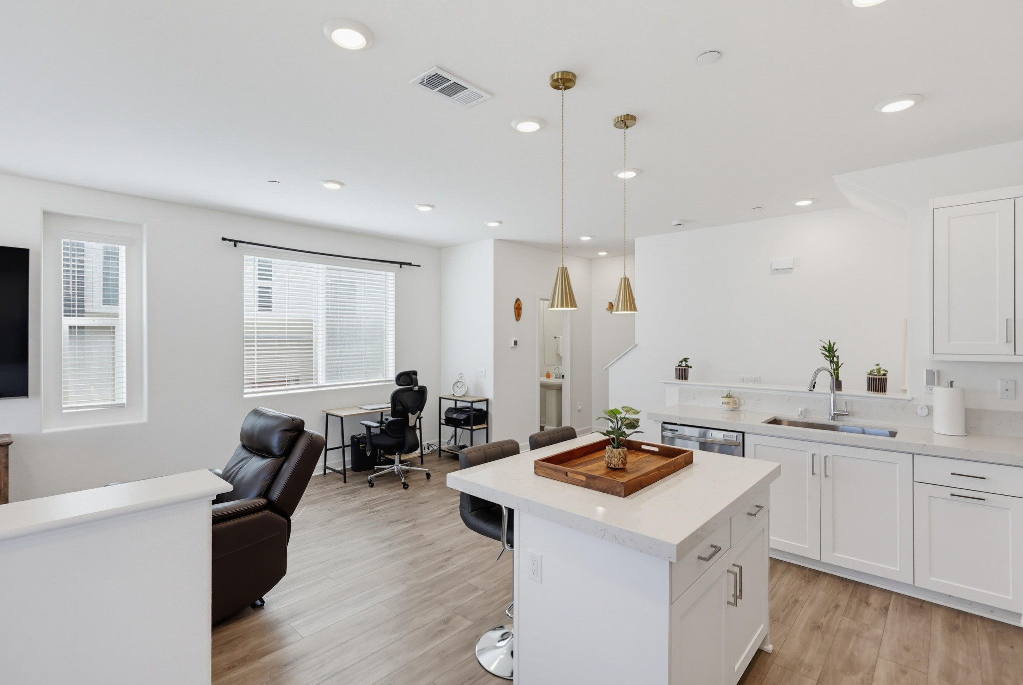 Virtual tour photo 18 of 69 for 804 Makani St #2