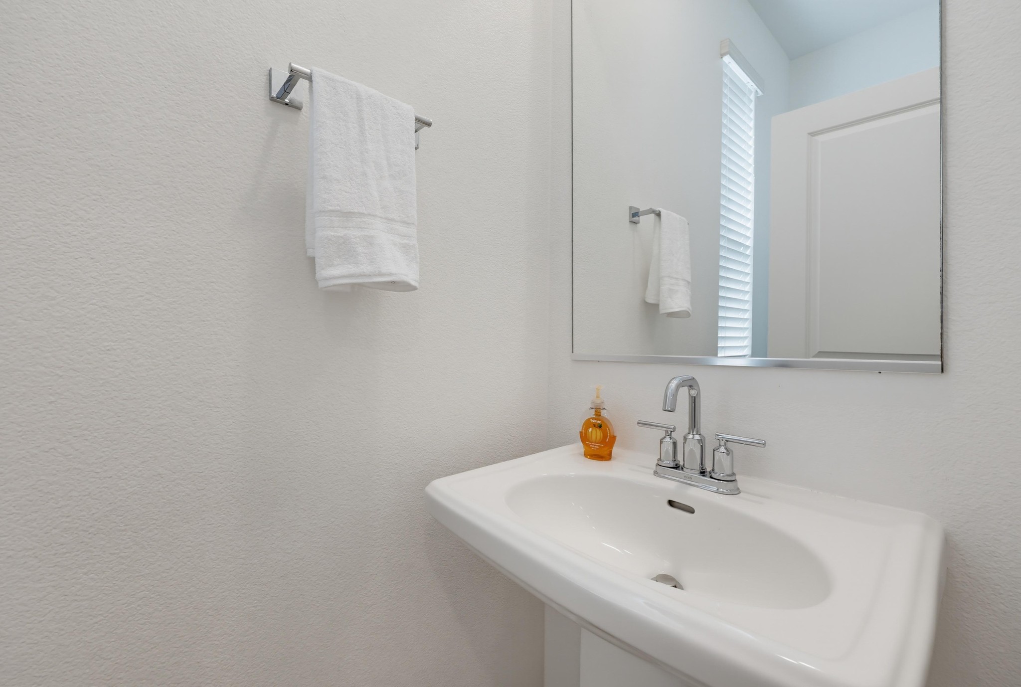 Virtual tour photo 25 of 69 for 804 Makani St #2