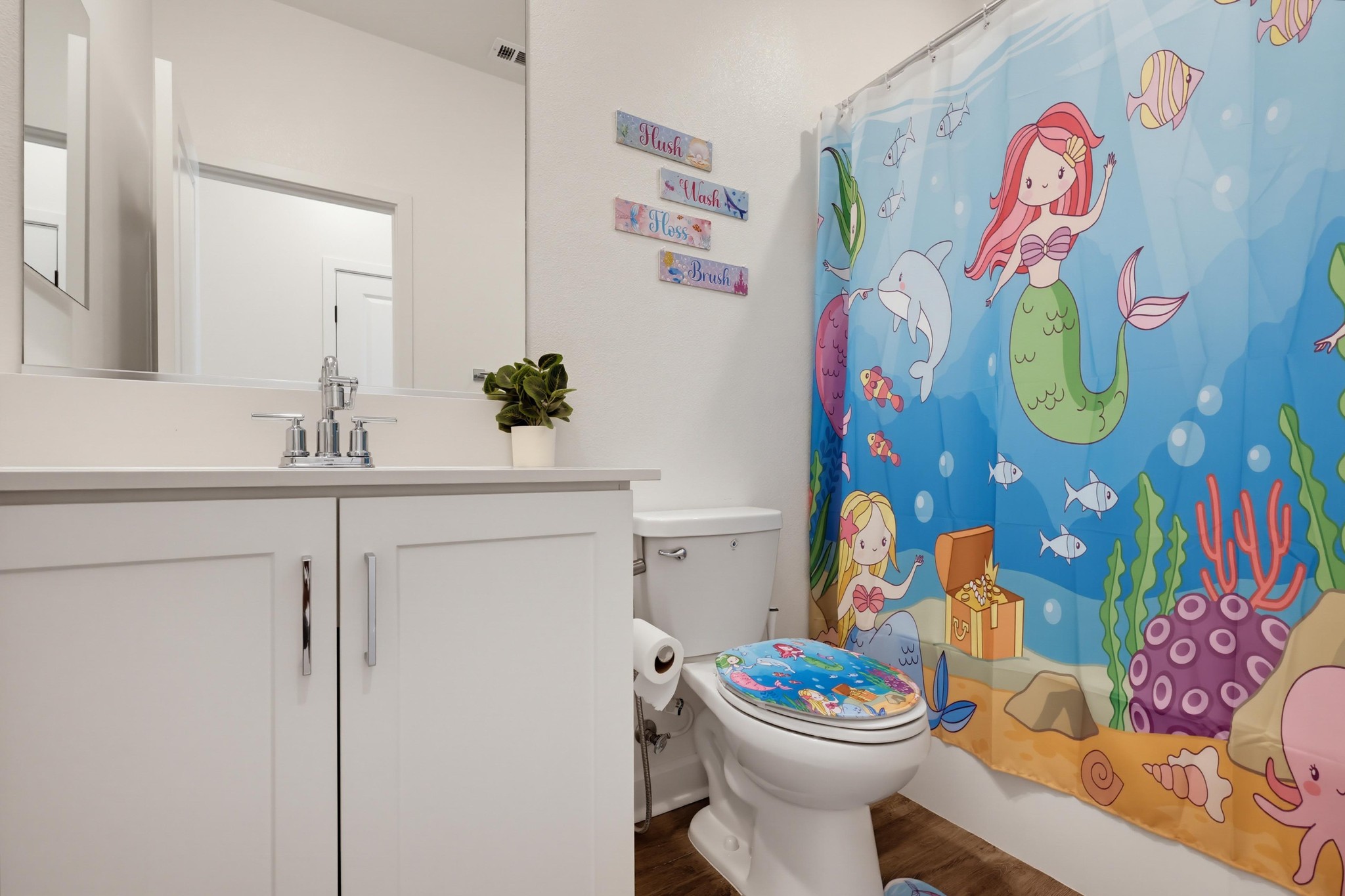 Virtual tour photo 35 of 69 for 804 Makani St #2