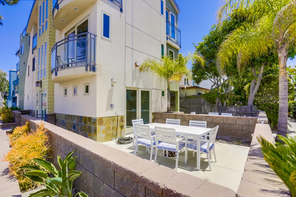 Virtual tour photo 7 of 95 for 804 Nahant Ct #802