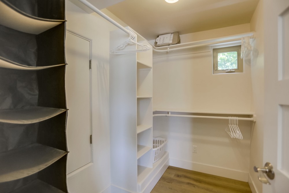 Virtual tour photo 41 of 95 for 804 Nahant Ct #802