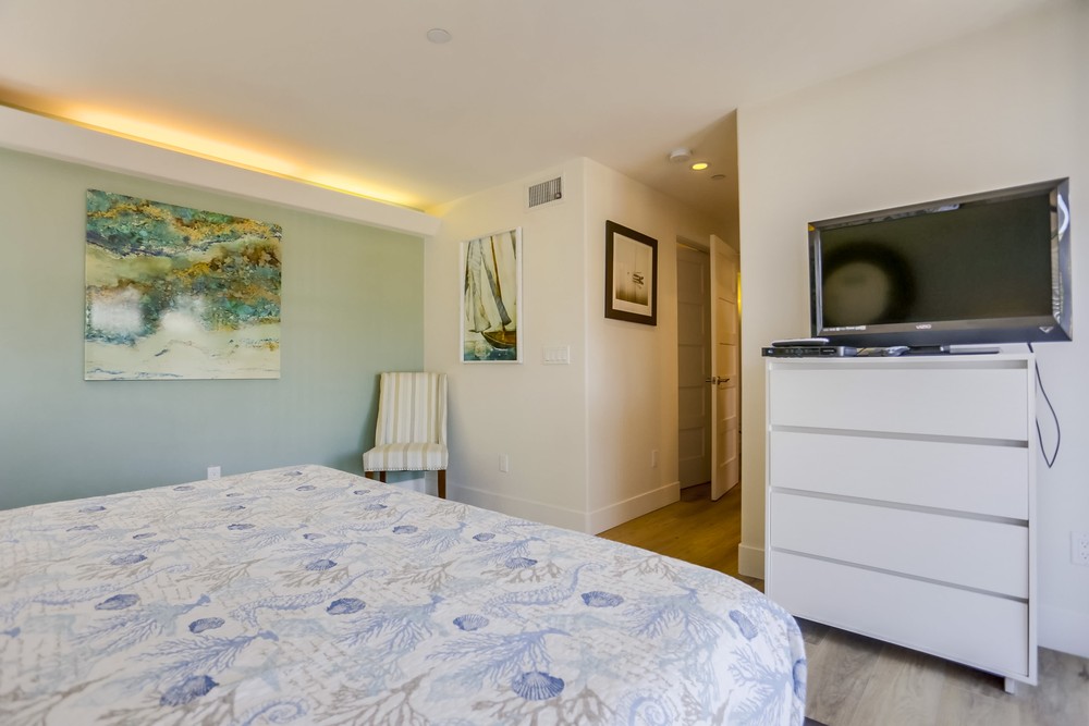 Virtual tour photo 75 of 95 for 804 Nahant Ct #802
