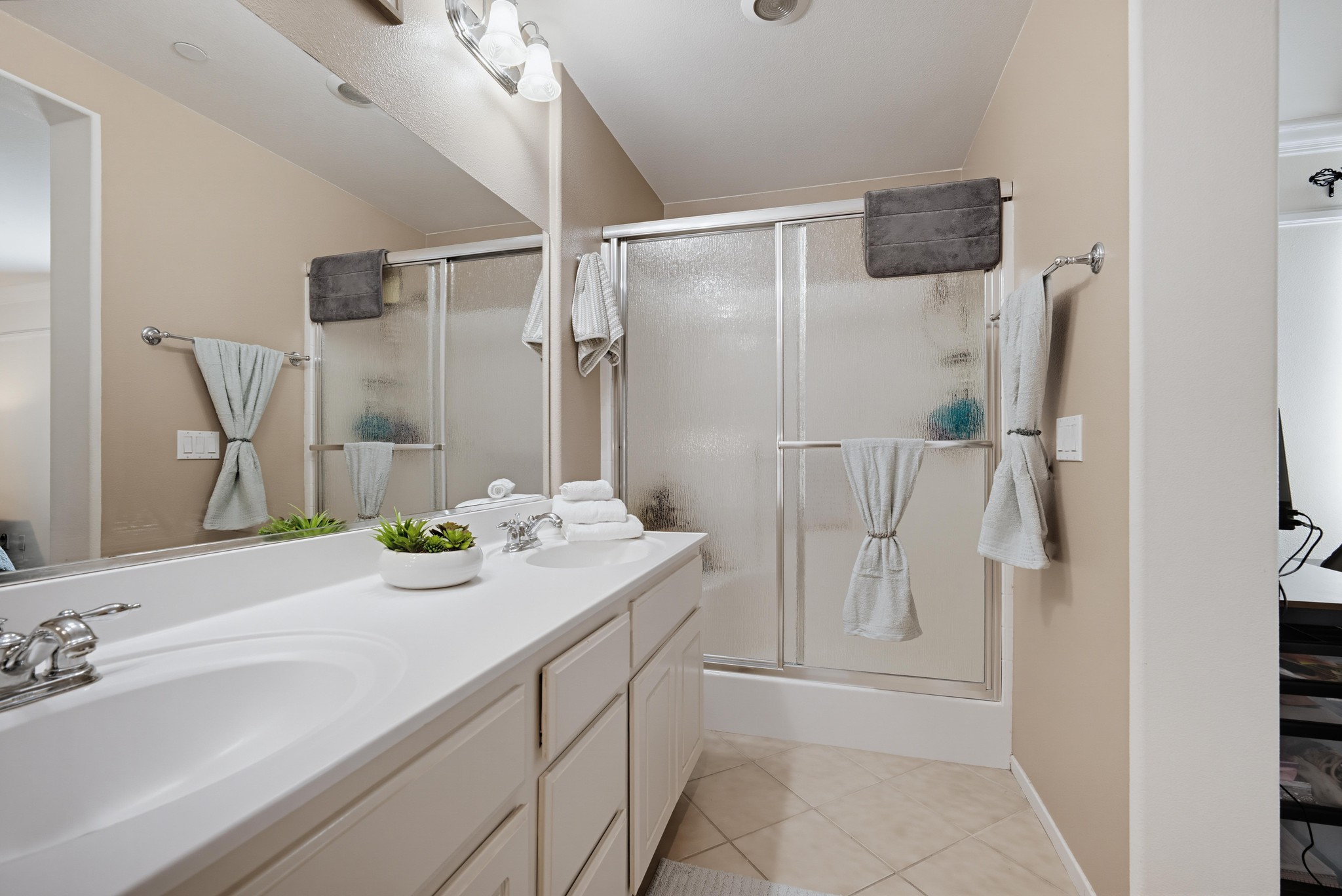 Virtual tour photo 34 of 60 for 8048 Tulsa Pl Unit 106