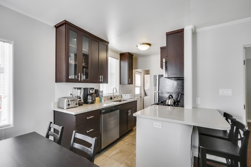 Virtual tour photo 11 of 25 for 805 Manhattan Court