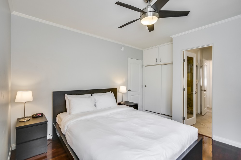 Virtual tour photo 20 of 25 for 805 Manhattan Court