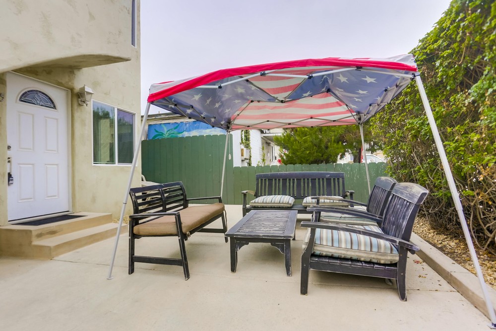 Virtual tour photo 3 of 29 for 805 Manhattan Ct