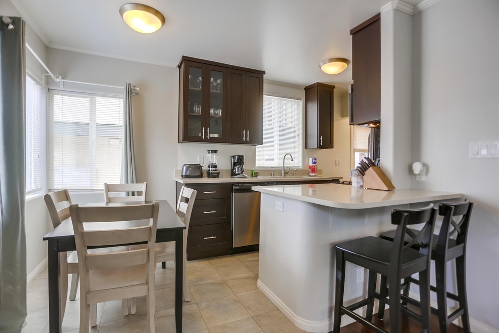 Virtual tour photo 9 of 29 for 805 Manhattan Ct