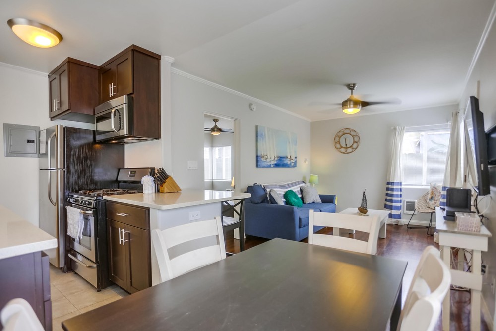 Virtual tour photo 11 of 29 for 805 Manhattan Ct