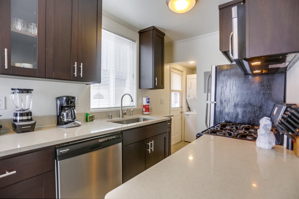 Virtual tour photo 12 of 29 for 805 Manhattan Ct