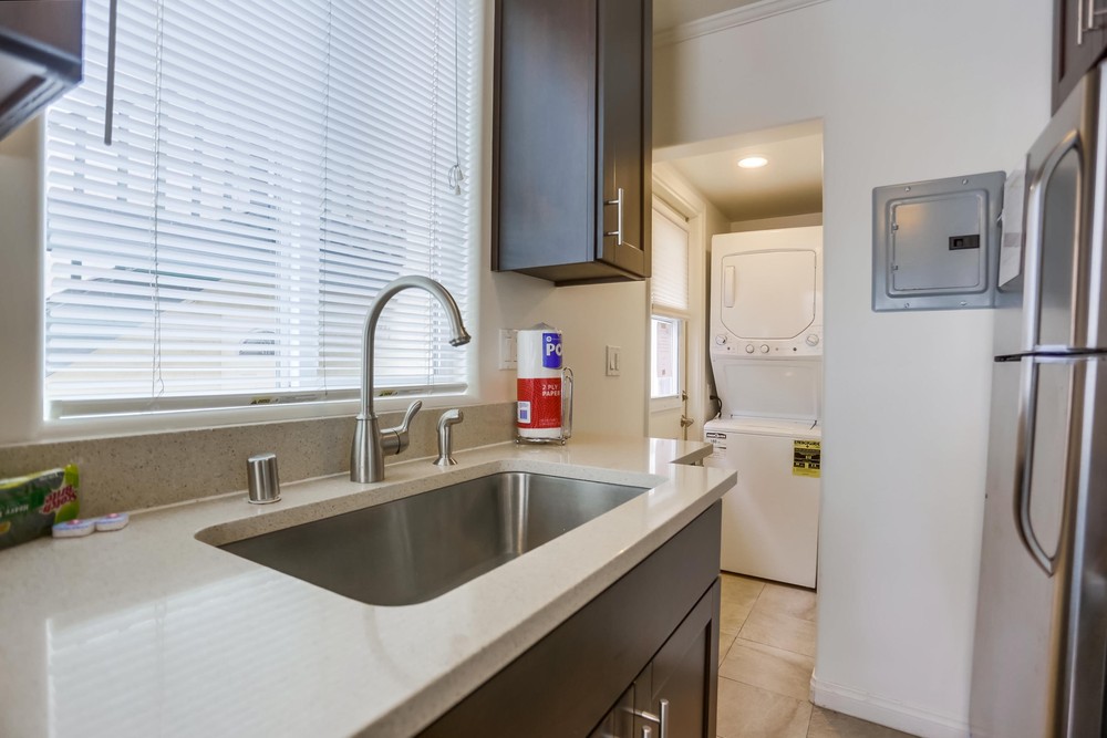 Virtual tour photo 13 of 29 for 805 Manhattan Ct