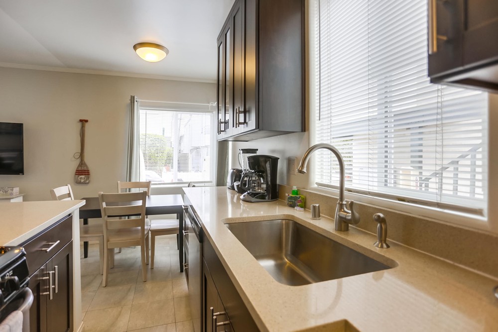 Virtual tour photo 15 of 29 for 805 Manhattan Ct