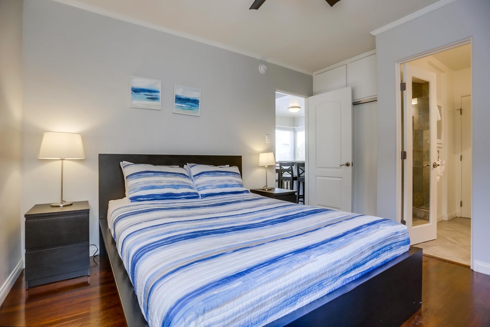 Virtual tour photo 18 of 29 for 805 Manhattan Ct