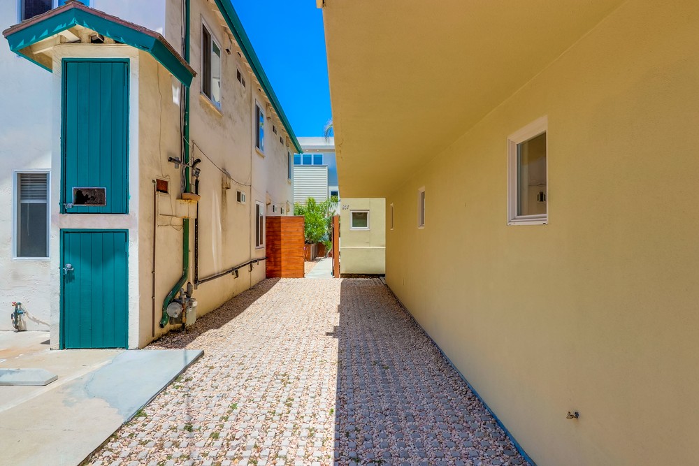 Virtual tour photo 4 of 41 for 805 Ostend Ct