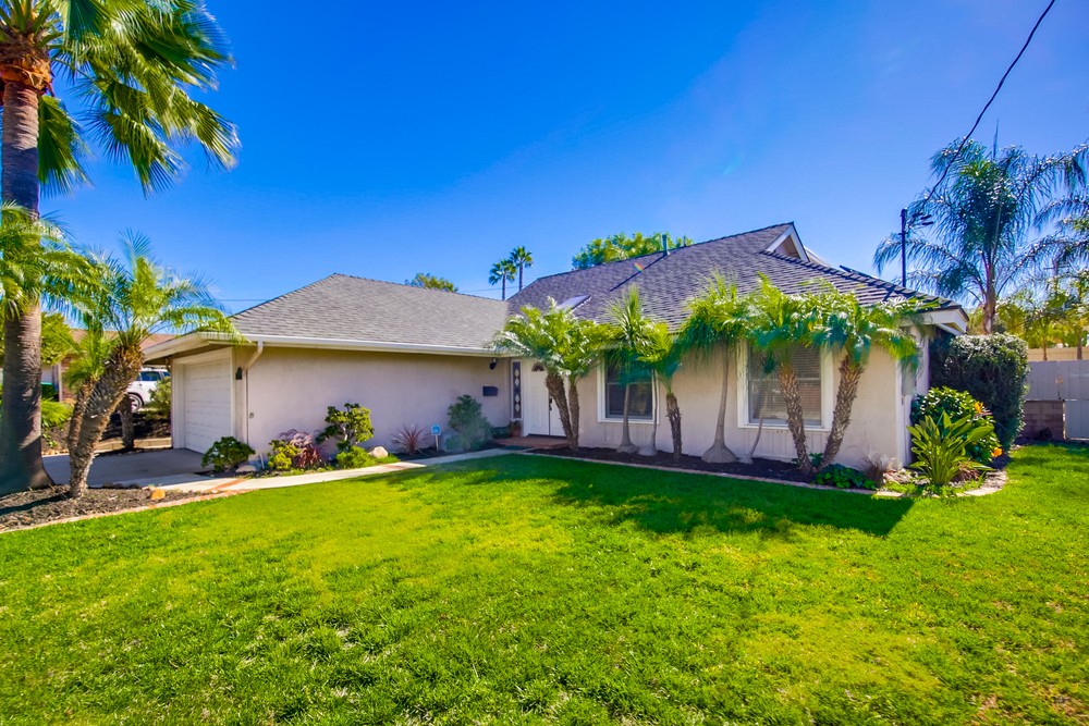 Virtual tour photo 6 of 53 for 8059 Lake Cayuga Dr
