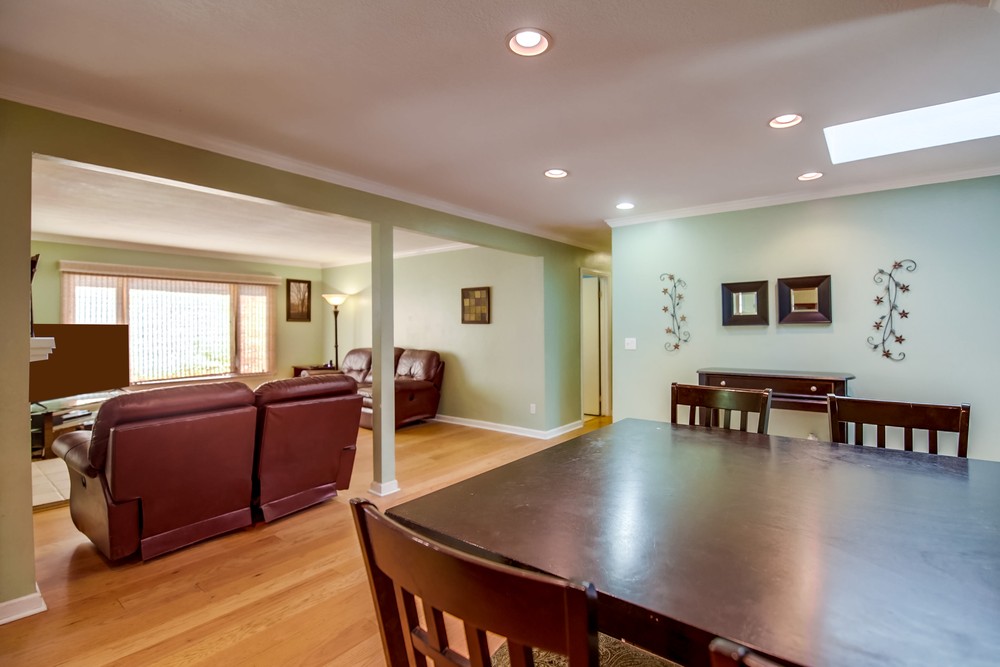 Virtual tour photo 11 of 53 for 8059 Lake Cayuga Dr