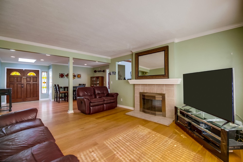 Virtual tour photo 14 of 53 for 8059 Lake Cayuga Dr