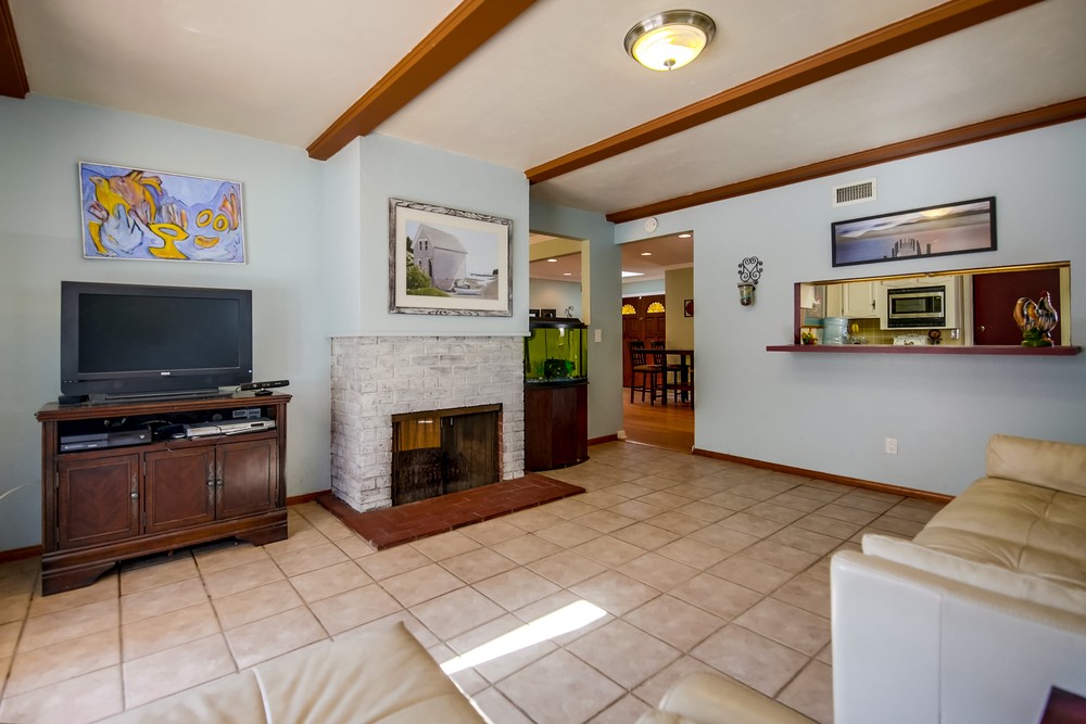 Virtual tour photo 17 of 53 for 8059 Lake Cayuga Dr