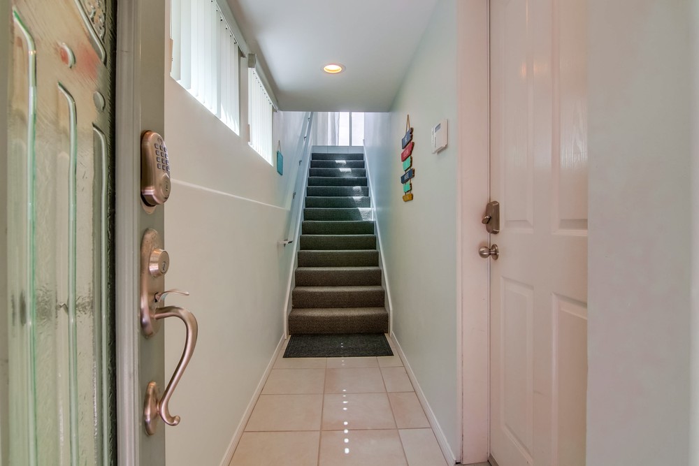 Virtual tour photo 4 of 47 for 806 Ensenada Ct